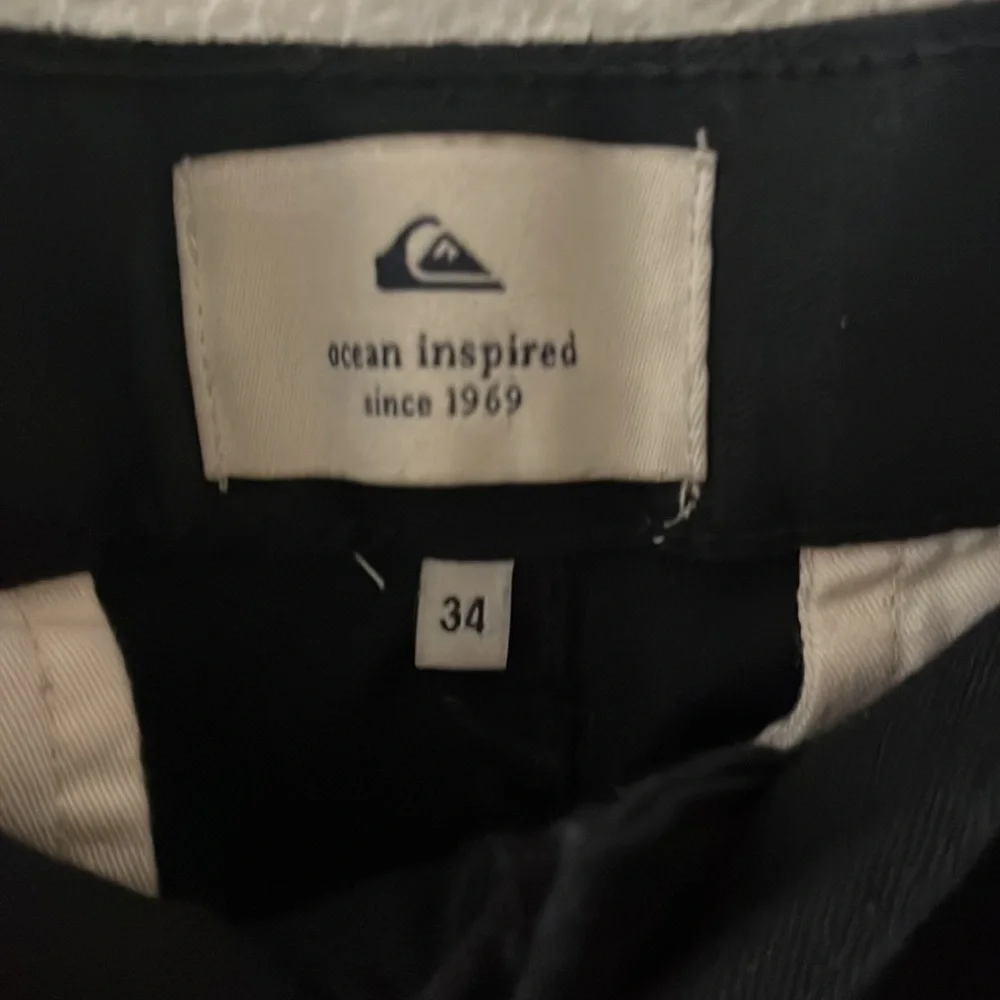 Quicksilver Solid Black Flat Front Shorts 34 Front and Back Pockets